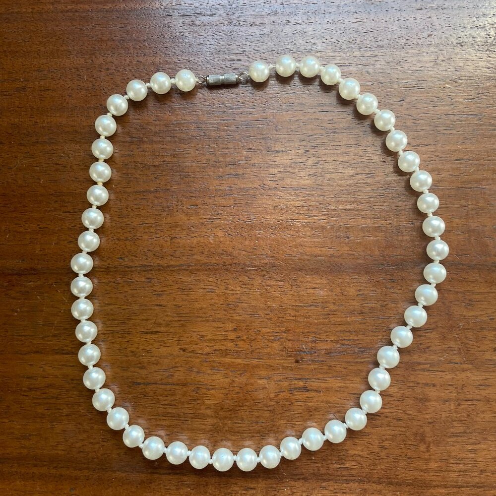 Vintage Faux Pearl Necklace with Barrel Clasp